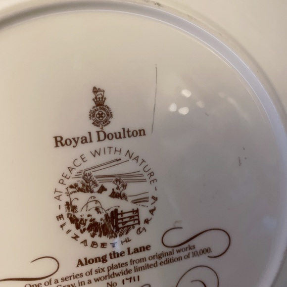 Royal Doulton Along the Lane by Elizabeth Gray Decorative Plate 1984 - Picture 6 of 7